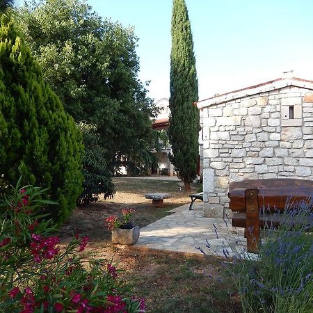 Apartments Brscic Πόρετς Εξωτερικό φωτογραφία