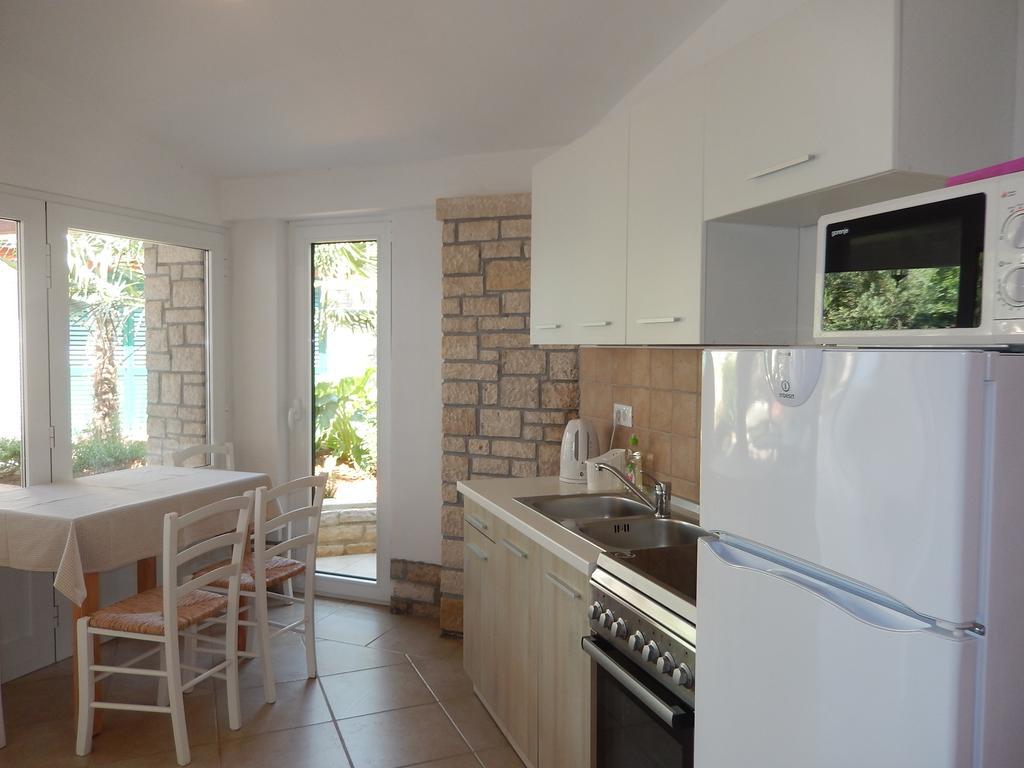 Apartments Brscic Πόρετς Δωμάτιο φωτογραφία
