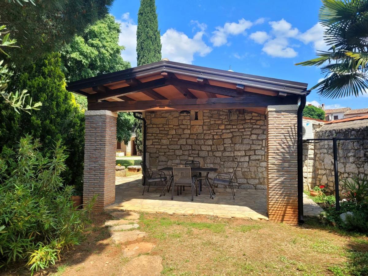 Apartments Brscic Πόρετς Εξωτερικό φωτογραφία