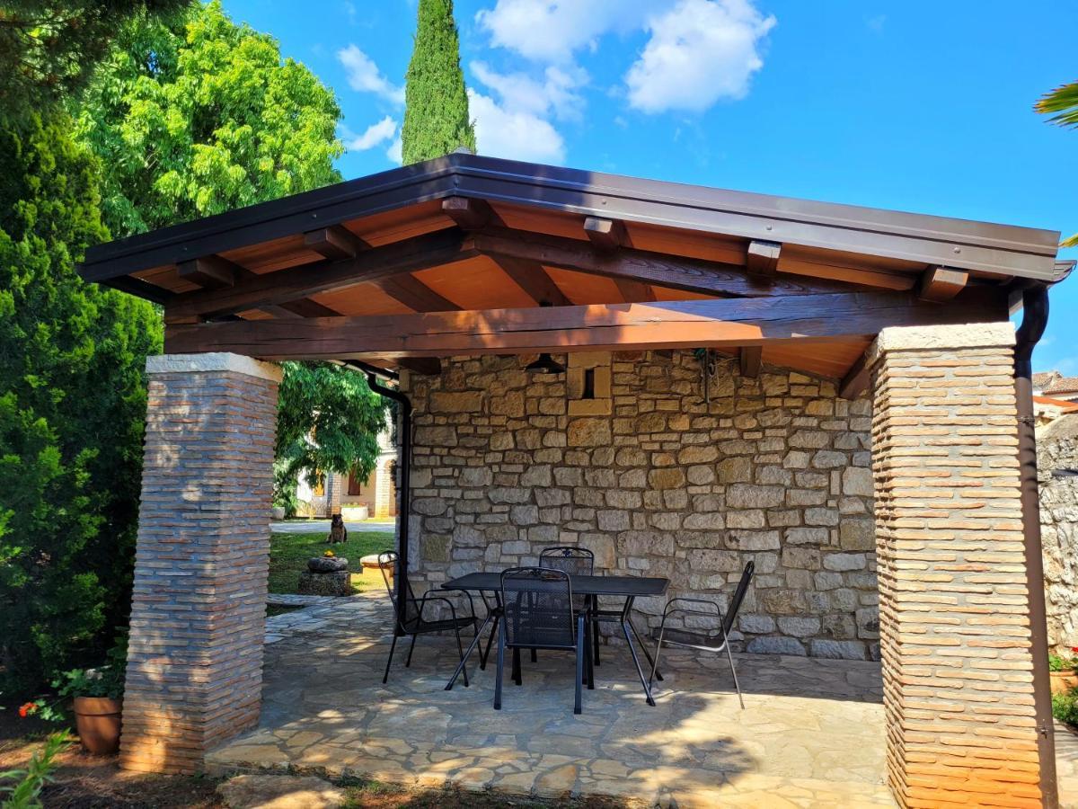 Apartments Brscic Πόρετς Εξωτερικό φωτογραφία