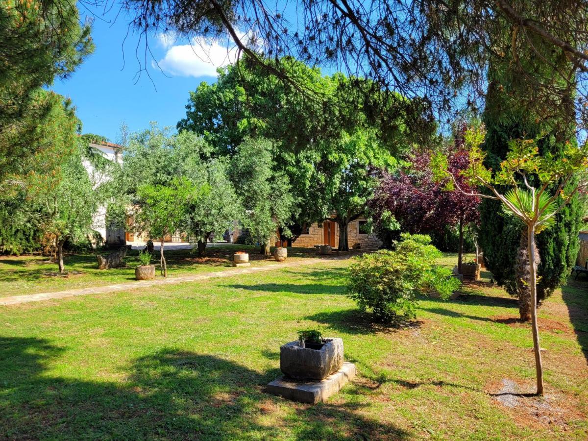Apartments Brscic Πόρετς Εξωτερικό φωτογραφία