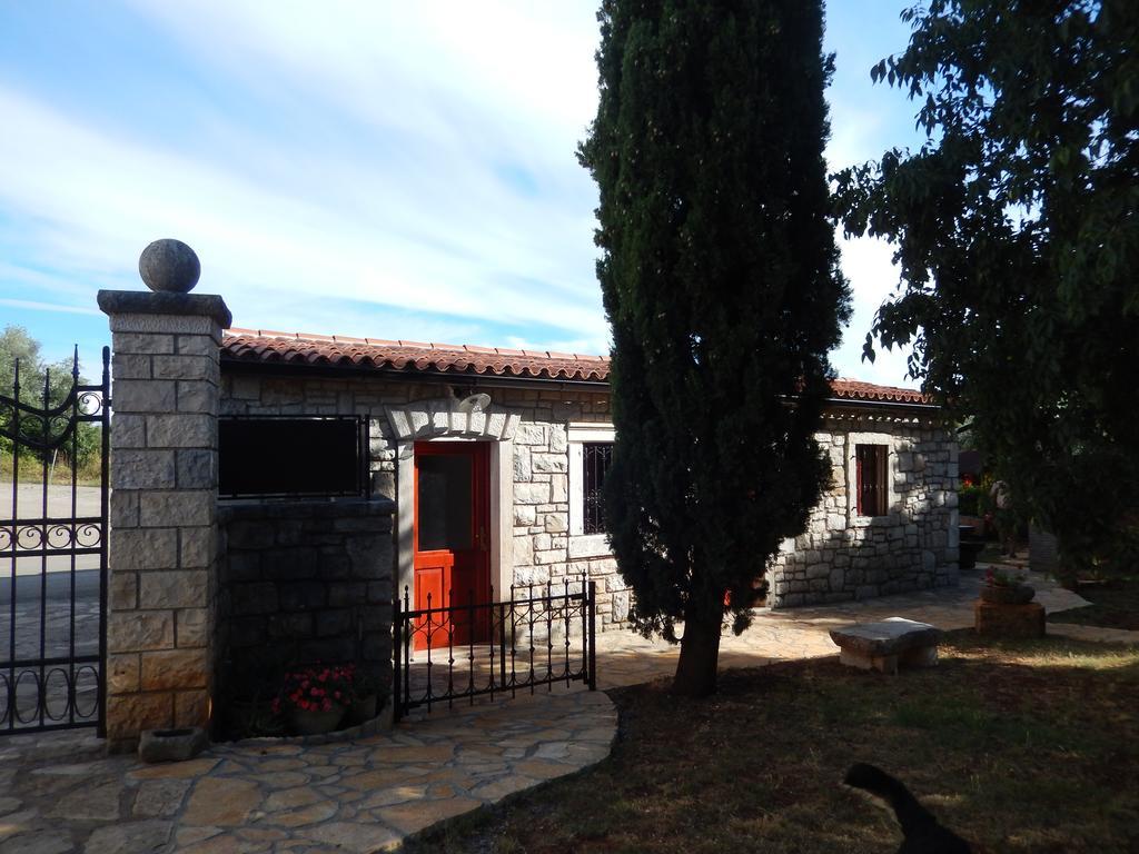 Apartments Brscic Πόρετς Εξωτερικό φωτογραφία